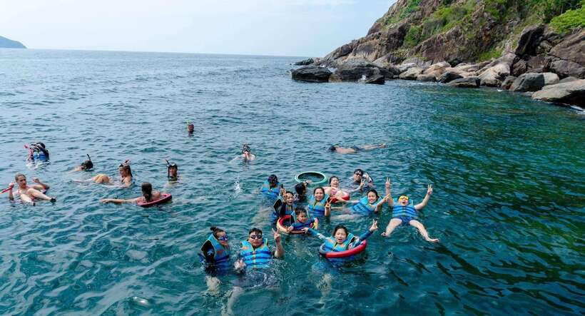 Nha Trang: Coral Reef Snorkeling, Mud Bath & Floating Bar - A morning departure from Nha Trang