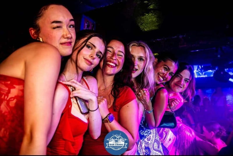 Nice: Bar/Pub Crawl with Free Shots and VIP Entry - The first bars: low prices and easy conversation