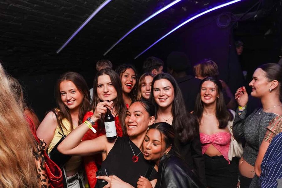 Nice: Orange Bar Crawl with 5 Free Shots & VIP Club Entry - Who will enjoy Orange Bar Crawl most?