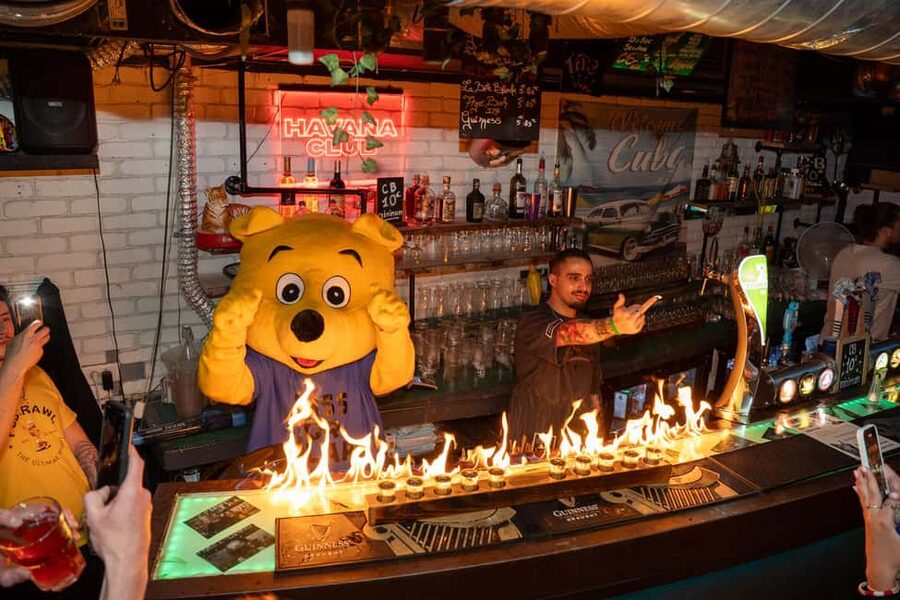 Nice : Yellow Pub Crawl - Social Bars, Games & Meet People - Meeting the yellow-shirted team at Cours Saleya