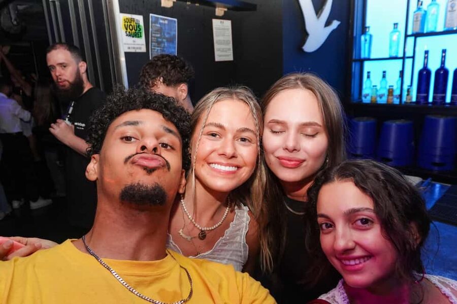 Nice : Yellow Pub Crawl - Social Bars, Games & Meet People - The live-music stop: atmosphere beyond drinking