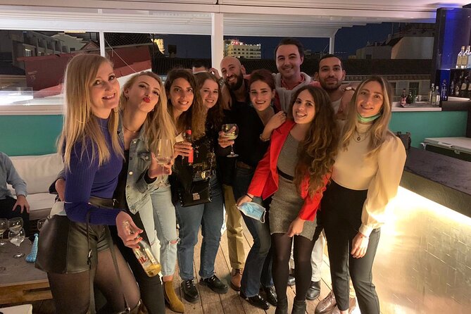 Nightlife Tour - Barcelona Bar Crawl with Flamingos - Meeting at The Shamrock Bar at 10 p.m.