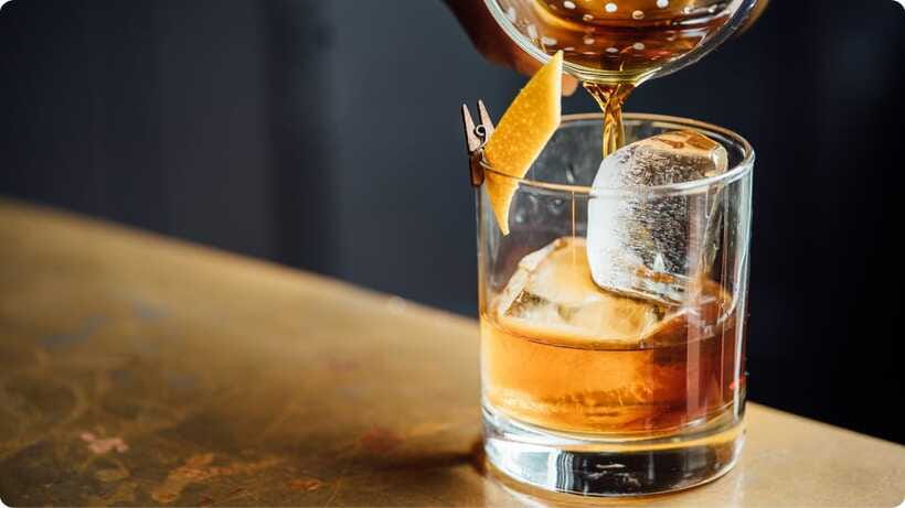 Nomadic Nightfall: Kuching Pub Crawl Adventure - Group size, pace, and who will enjoy it most