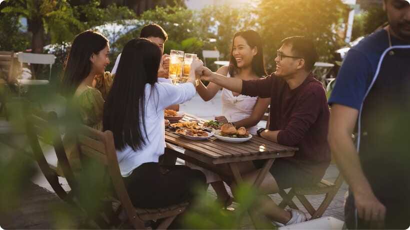 Nomadic Nightfall: Kuching Pub Crawl Adventure - Is $75 fair for four hours?