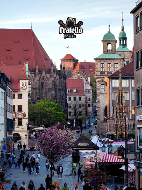 Nuremberg: Castle and Old Town Tour - incl. Tickets and red beer tasting - Three churches, three different city stories