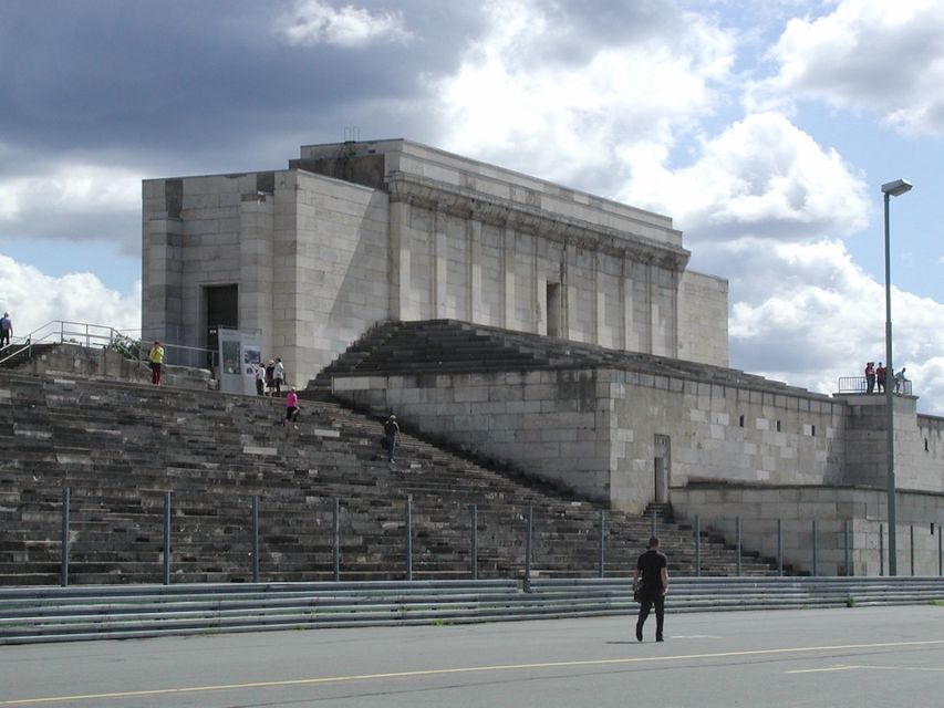 Nuremberg: World War 2 History Tour with Beer Tasting - Kongresshalle and the Scale of Nazi Ambition