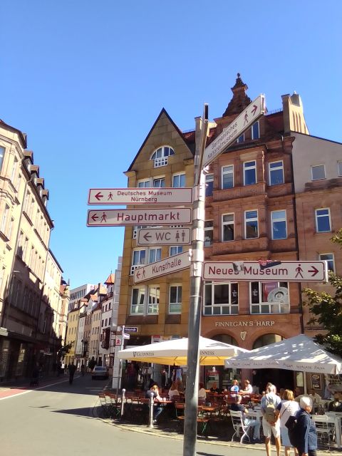 Nürnberg City Tour with Traditional Dinner & Beer - The bazaar market and a taste of local life