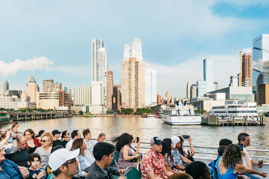 NYC: 4th of July Fireworks Party Cruise with Buffet & Drinks - The sunset ride past New York icons
