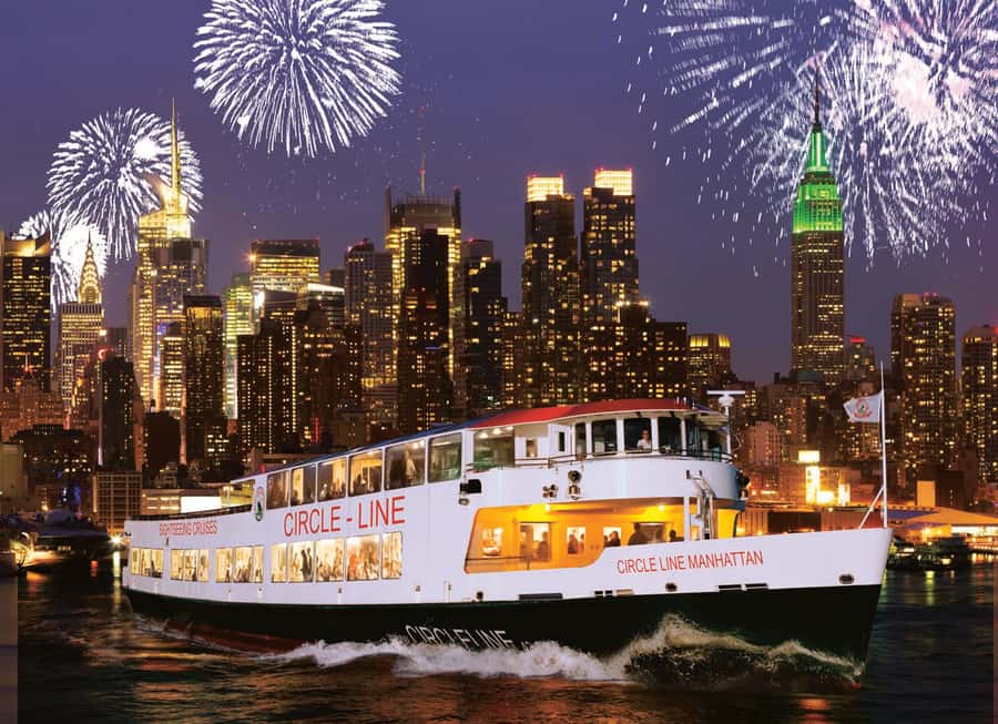NYC: 4th of July Fireworks Party Cruise with Buffet & Drinks - Bridges, skyline lights, and the approach to fireworks