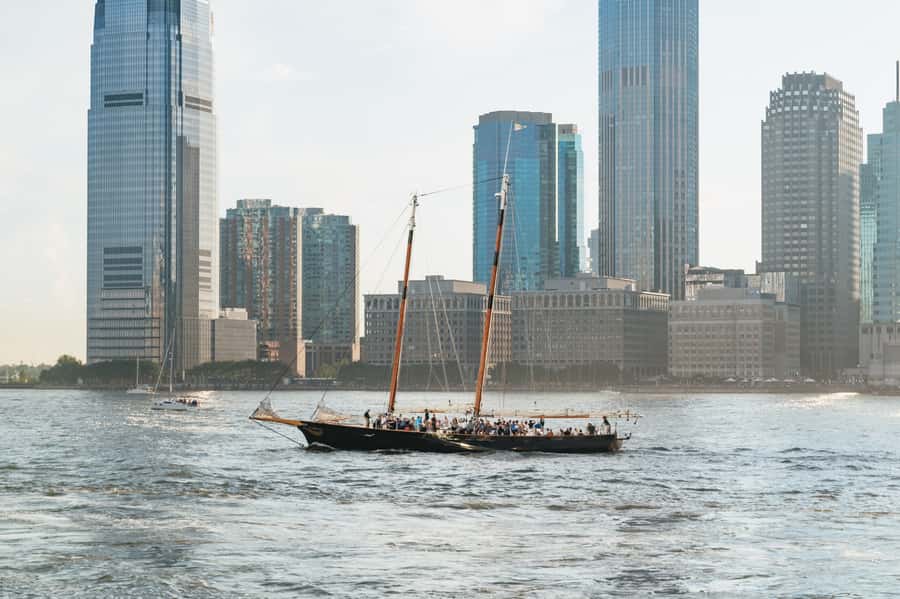 NYC: 4th of July Fireworks Party Cruise with Buffet & Drinks - Accessibility, timing, and who will enjoy it most