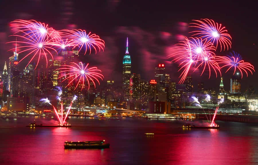 NYC: 4th of July Fireworks Party Cruise with Buffet & Drinks - Getting to Circle Line and surviving boarding