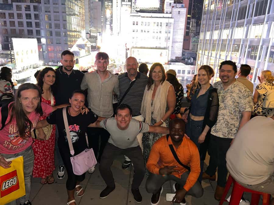 NYC: Bar, Lounge and Rooftop Nightlife Tour - The hosts make or break the evening