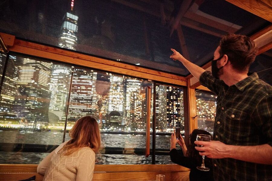 NYC: City Lights Yacht Cruise with Drink Included - Inside the 1920s-style yacht
