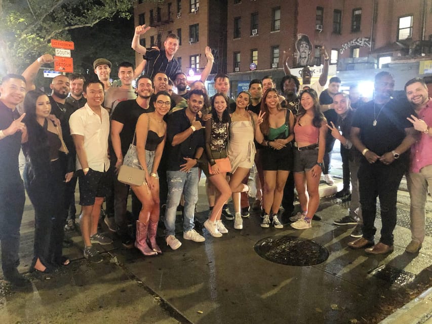 NYC Pub Crawl Experience - Games, live music, DJs, and dancing