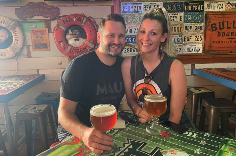 Oahu: Sips & Secrets of Hawaii Pub Crawl - How the two-hour pace works