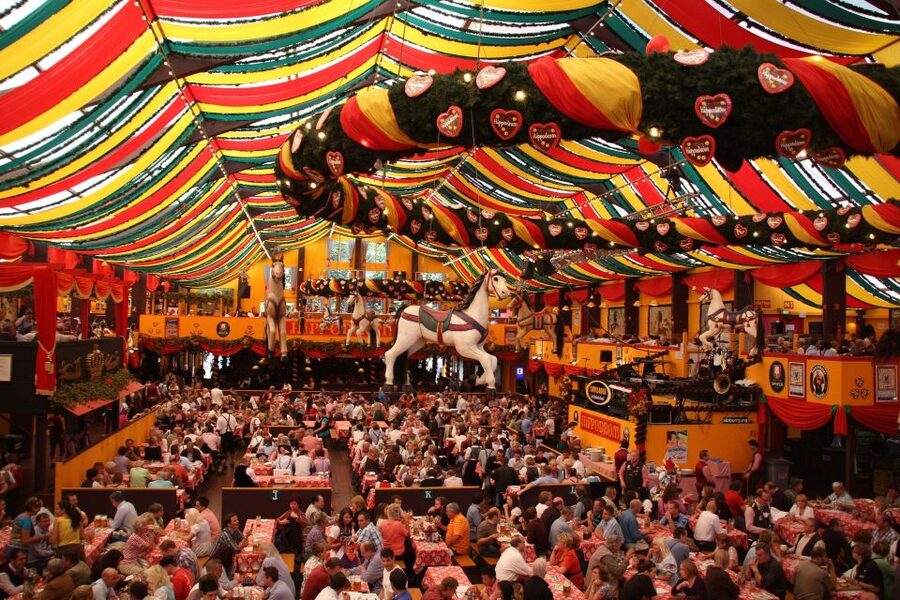 Oktoberfest Munich: Lunch/Dinner table reserv. big beer tent - Practical rules for entering the grounds