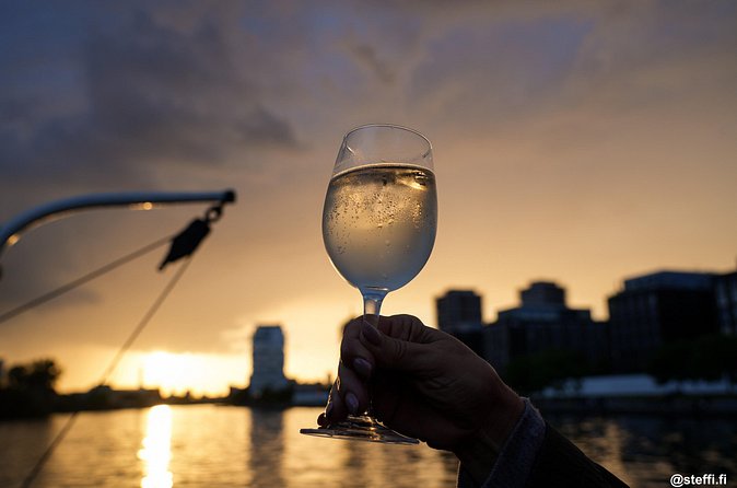 Old Berlin Beer Evening Sunset Cruise on Steamship - What the $48.06 price really buys you