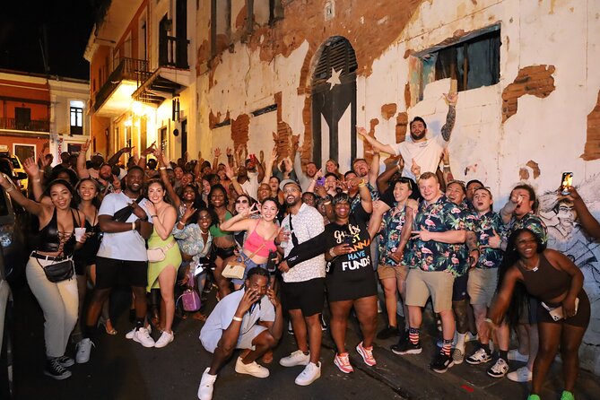 Old San Juan Bar Crawl: Experience Local Hotspots - Stop Two: Calle del Cristo and the Open-Bar Question