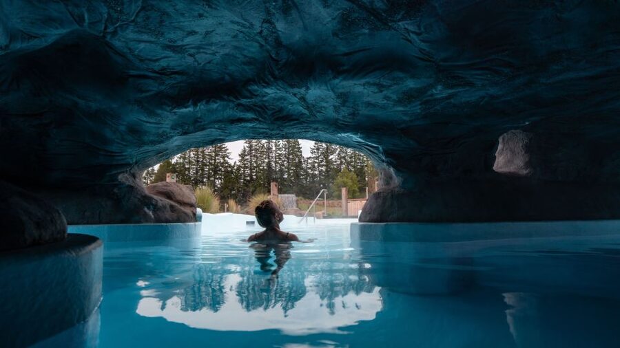 Ōpuke Thermal Pools: Adults-Only Entry with Swim Up Bar - Clean facilities and service