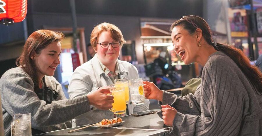 Osaka: Bar-Hopping Night Tour in Namba - Hozenji Temple and Osaka’s old alleyways