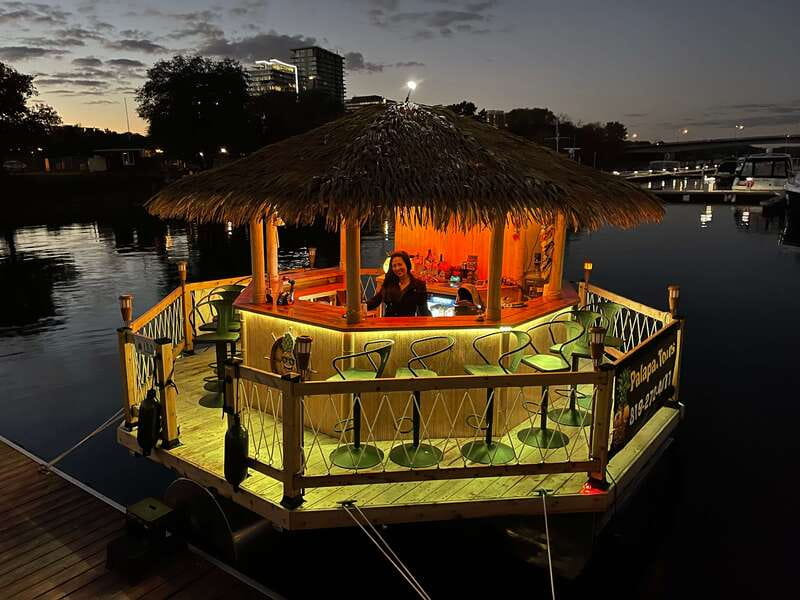 Ottawa: Floating Tiki Bar Cruise on the Ottawa River - The social mood and host quality