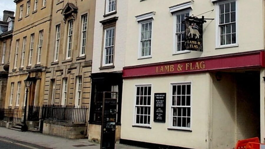 Oxford: Historic Pubs & Taverns Guided Walking Tour - High Street and Oxford’s public side