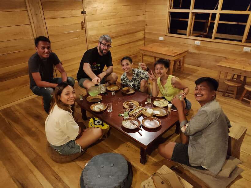 Panglao Bohol Island: Alona Beach Pub Crawl with Drinks - What the Alona Beach stops may feel like
