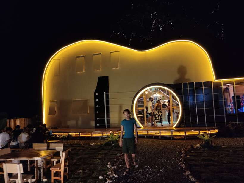 Panglao Bohol Island: Alona Beach Pub Crawl with Drinks - Is $17 good value?