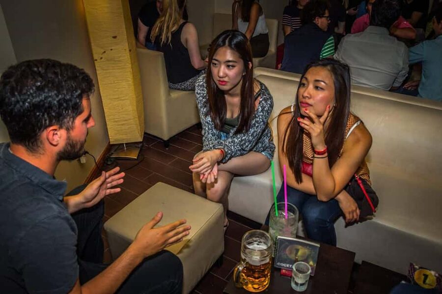 Paris: Pub Crawl with Shots and Nightclub Entry - Key points to know before you book