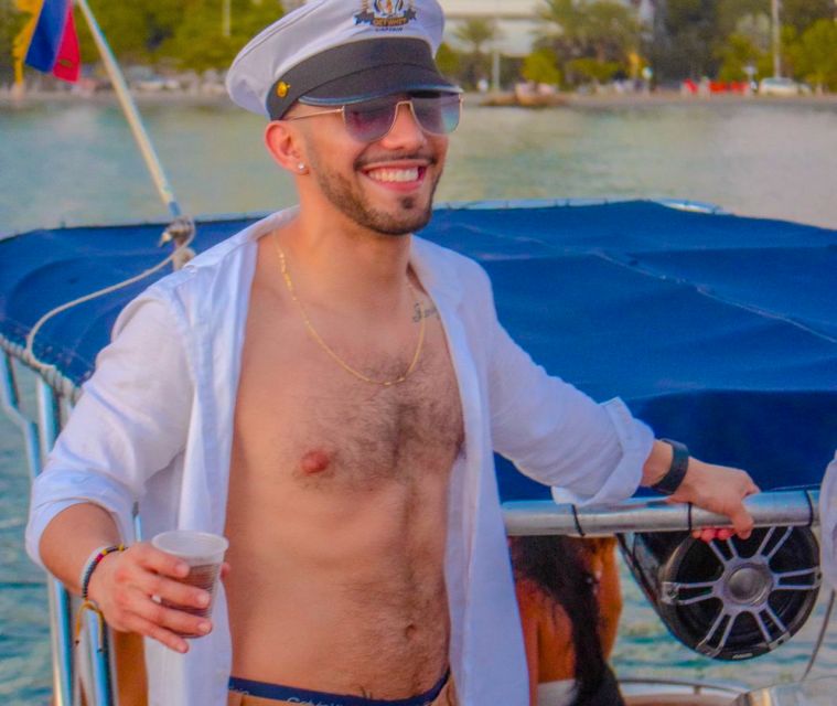 Party Boat in Cartagena Bay with NightClub Ticket - How the Nightclub Ticket Fits In