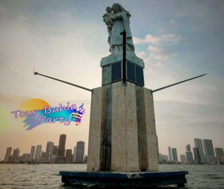 Party Boat in Cartagena Bay with NightClub Ticket - Space, Seating, and What to Bring