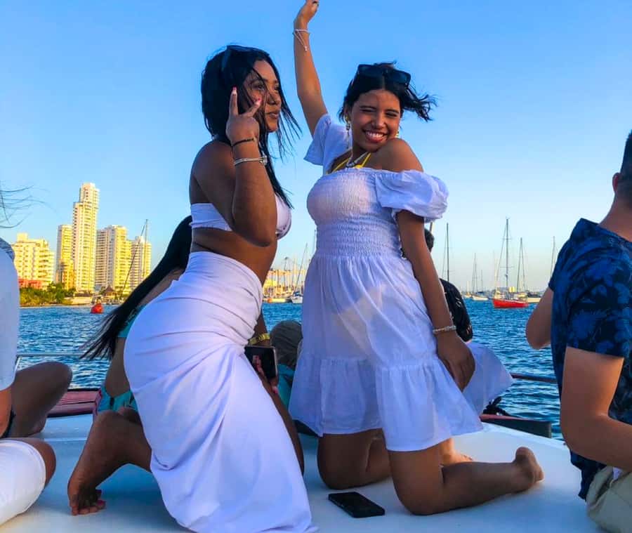 Party Boat in Cartagena Bay with NightClub Ticket - The First Minutes: Safety Briefing and Bay Views