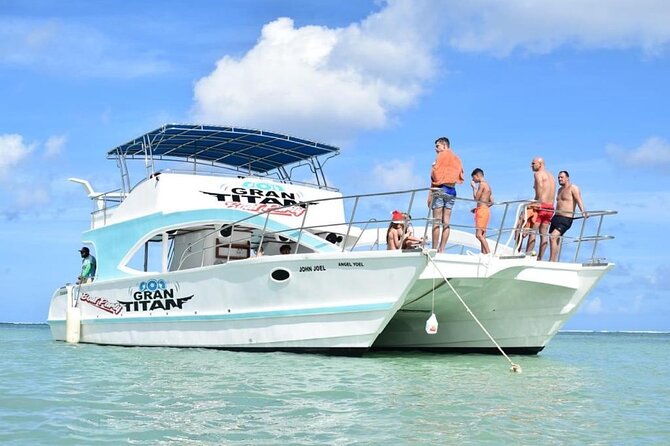 Party Boat /View Dolphins / Snorkling /Free Drinks and Transportation - Boarding the party boat and finding the mood