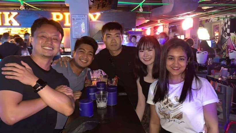 Party Singapore Bespoke Pub Crawl - Should you book the Party Singapore Bespoke Pub Crawl?