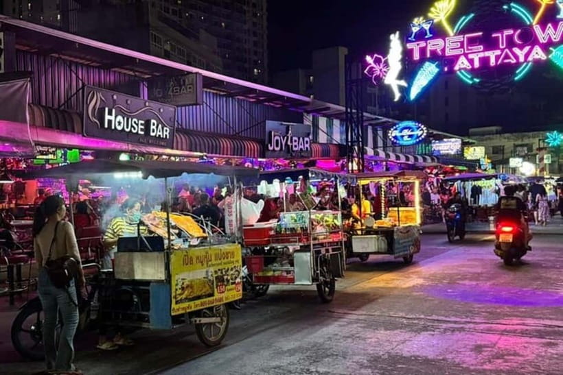Pattaya: Rooftop, Nightclubs, Nightmarket & Walking Street - MYST and the late-night club finish