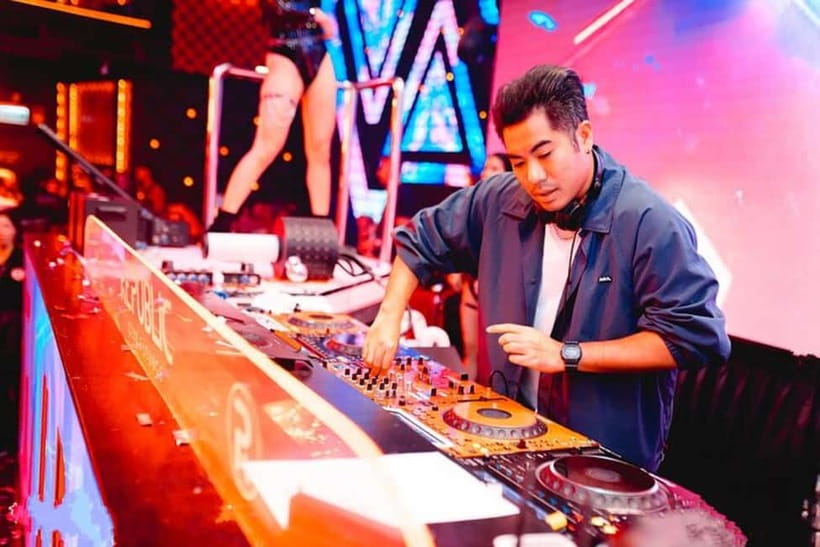 Pattaya: Rooftop, Nightclubs, Nightmarket & Walking Street - Who will enjoy this experience most
