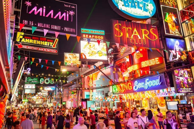 Pattaya: Rooftop, Nightclubs, Nightmarket & Walking Street - Choosing the 8 PM rooftop or 9:30 PM market start