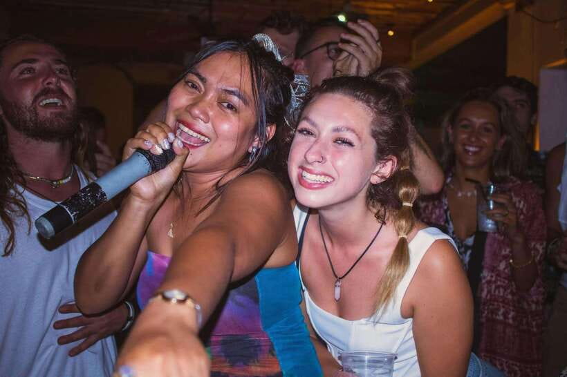 Phnom Penh Pub Crawl with Free Mad Monkey Singlet - Booking flexibility and basic planning