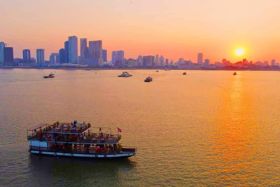 Phnom Penh: Sunset Cruise with Unlimited Beer &Fruit platter - Key points to know before booking