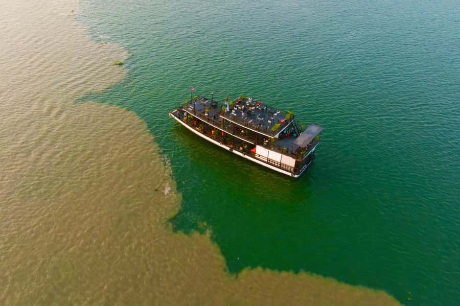Phnom Penh: Sunset Cruise with Unlimited Beer &Fruit platter - Why a sunset boat gives Phnom Penh a different face