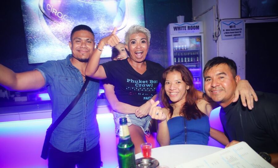 Phuket: Bar Crawl Tour - The guides make or break the evening