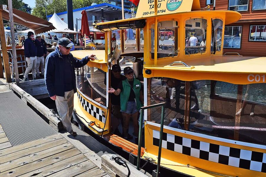 Pickle Pub Crawl: Ferry Rides and Appetizers - Fisherman’s Wharf: photogenic, popular, and exposed