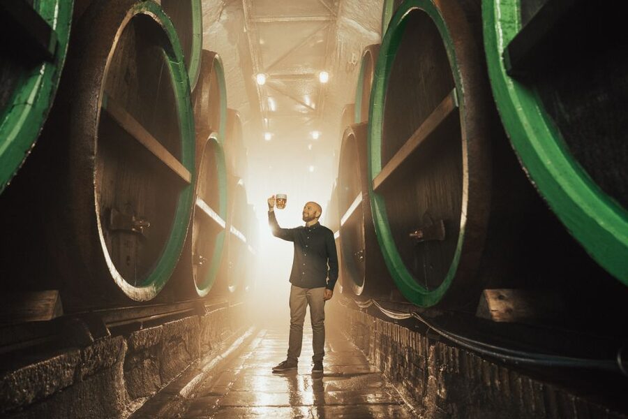 Pilsen: Pilsner Urquell Brewery Tour with Beer Tasting - Food, souvenirs, and what to do afterward