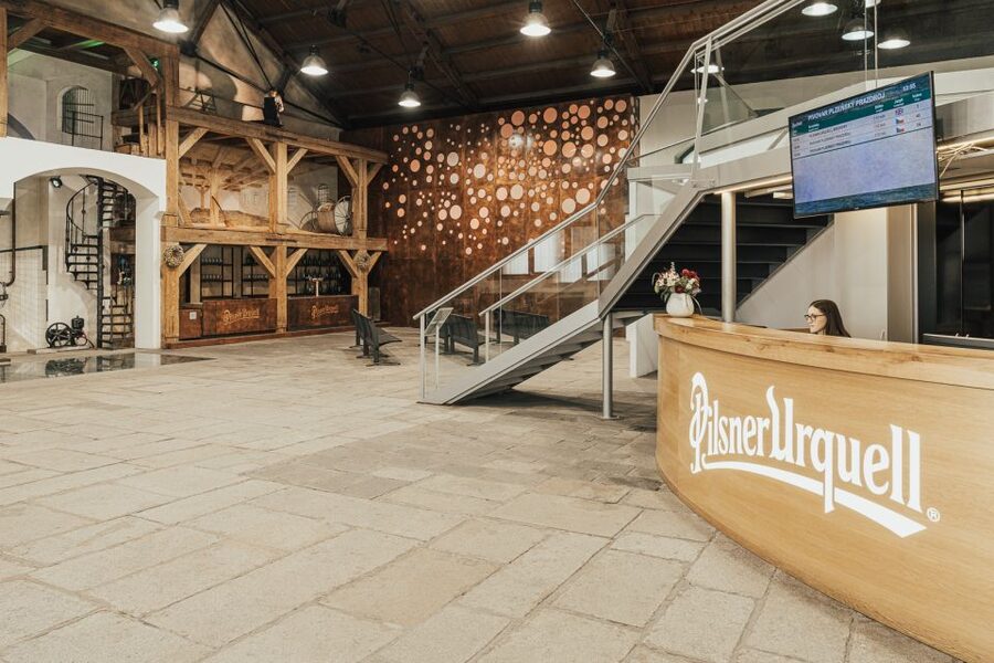 Pilsen: Pilsner Urquell Brewery Tour with Beer Tasting - Learning about ingredients and brewing
