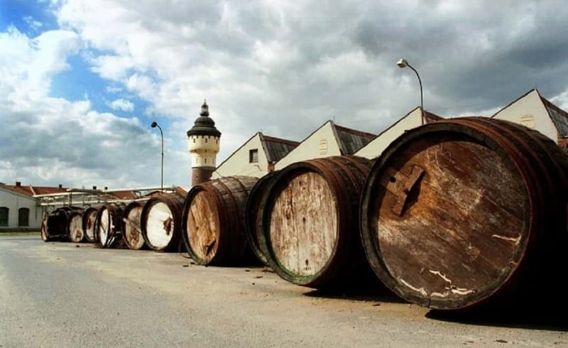 Pilsner Brewery & Nizbor Glass Factory Combination Tour - Leaving Prague for Pilsen and Nižbor