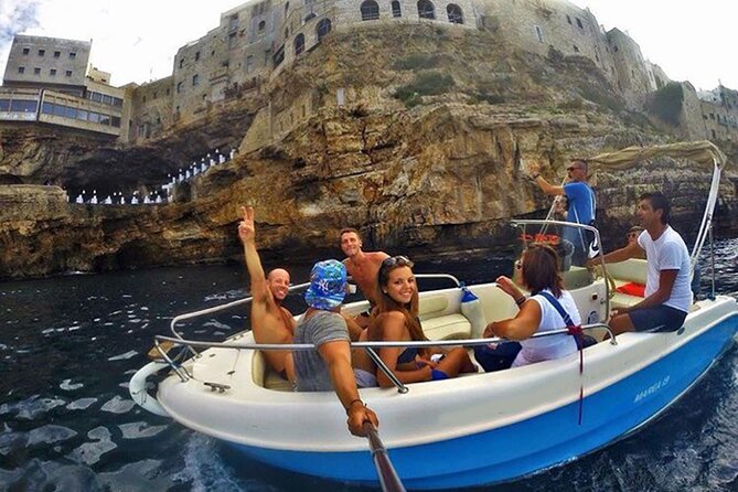 POLIGNANO BY BOAT: amazing sea caves and free drinks! - Cave of the Nuns, the longer cave stop
