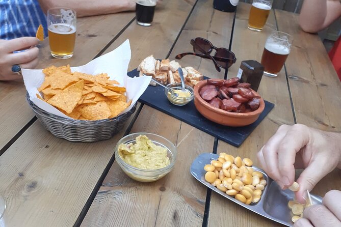 Porto: Craft Beer Tasting Tour with Local Snacks - Small group size, languages, and access