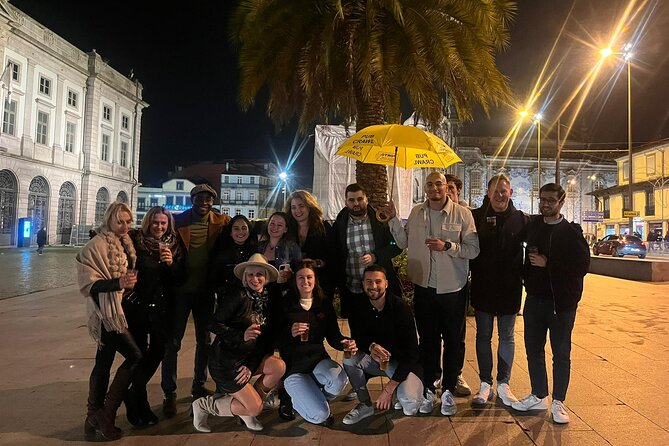 Porto Pubcrawl: 5h,7 Drinks,4 bars &Skip the line Club Entry - Key points before you book