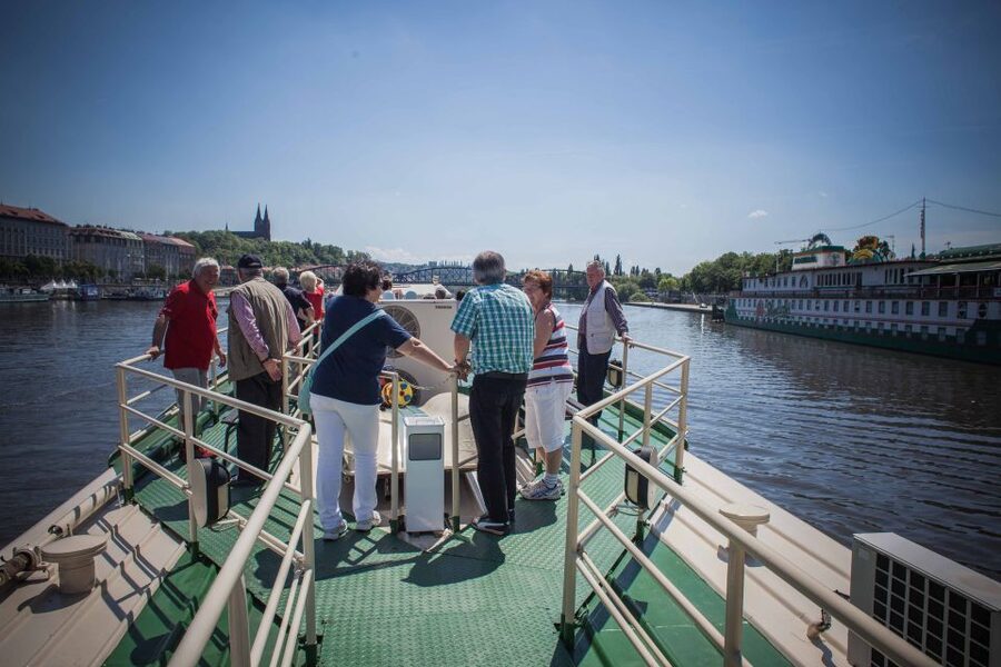 Prague: Afternoon Beer Cruise with Drinks Included - Key points at a glance