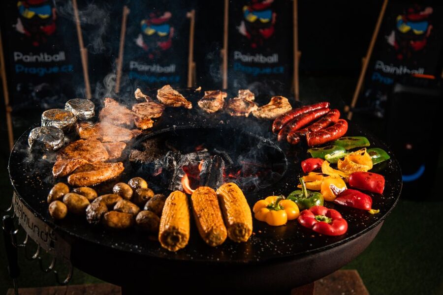 Prague: Axe Throwing Experience with Barbecue and Beer - Getting started with axes, knives, and ninja stars